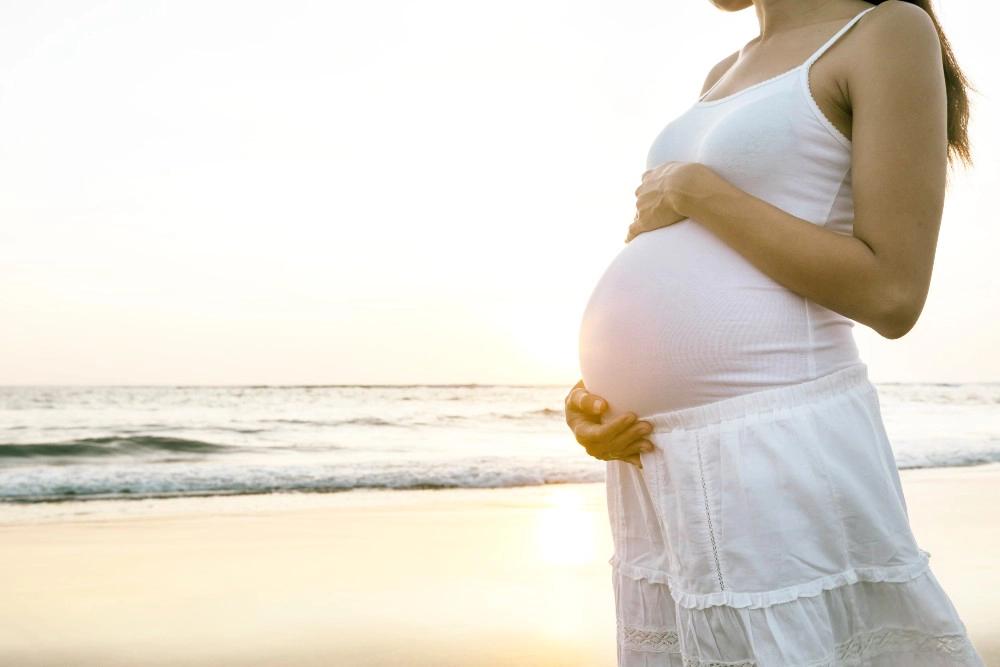 Surrogate in Los Angeles, California